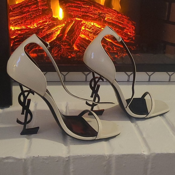 Heels - Picture 2 of 4